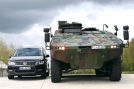 Truppen-Panzer vs. Van