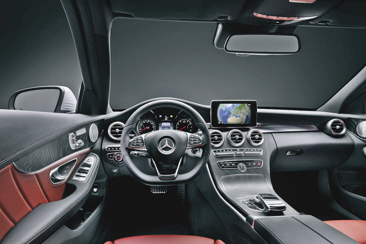 Mercedes-C-Klasse-2014-Cockpit-729x486-0e8ca590caf2cfd3.jpg