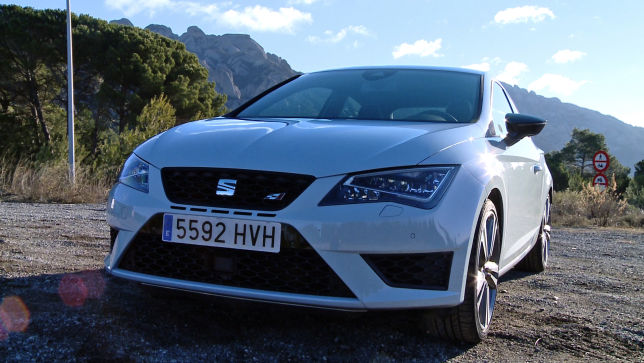 Bmw 130i vs golf r
