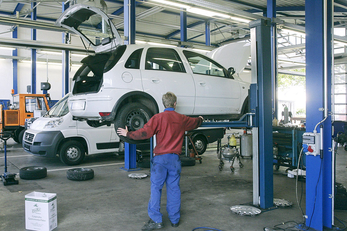 RDKSPflicht Das kostet der Reifenwechsel Bilder autobild.de