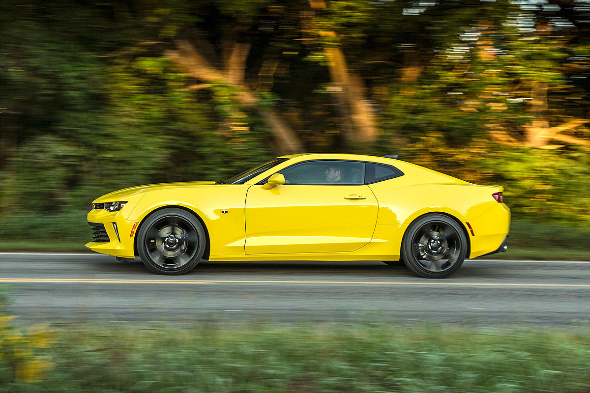 Chevrolet-Camaro-2015-Fahrbericht-mit-V6-und-V8-Motor-1200x800-13eeb4387b632da7.jpg