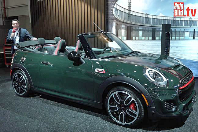 Video: Mini John Cooper Works Cabrio (NYIAS 2016 ...