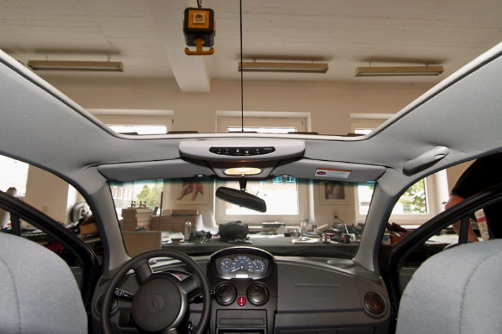 Einbau Nachrüstschiebedach - Bilder - autobild.de