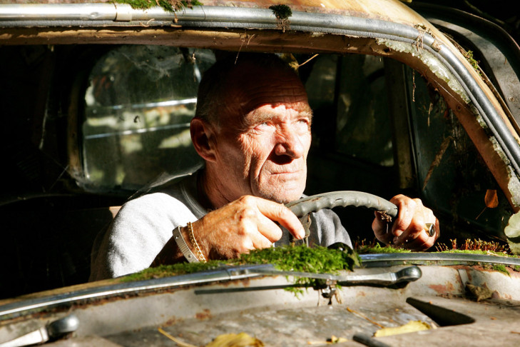 Autofriedhof Schrottplatz Kaufdorf Schweiz