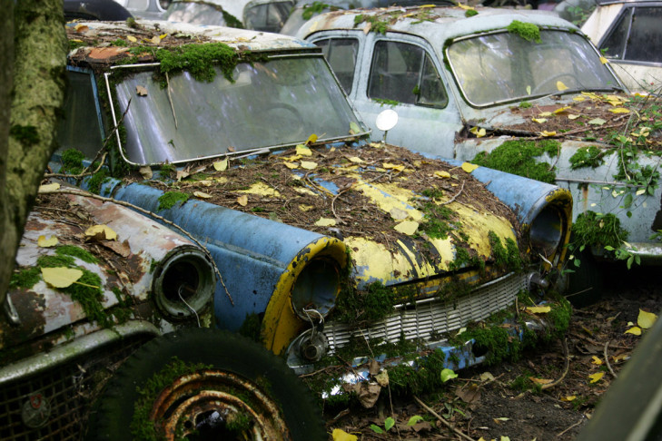 Autofriedhof Schrottplatz Kaufdorf Schweiz