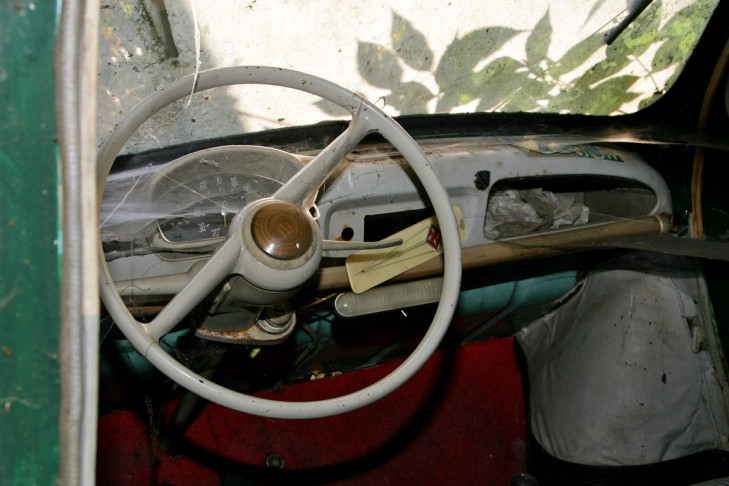 Autofriedhof Schrottplatz Kaufdorf Schweiz