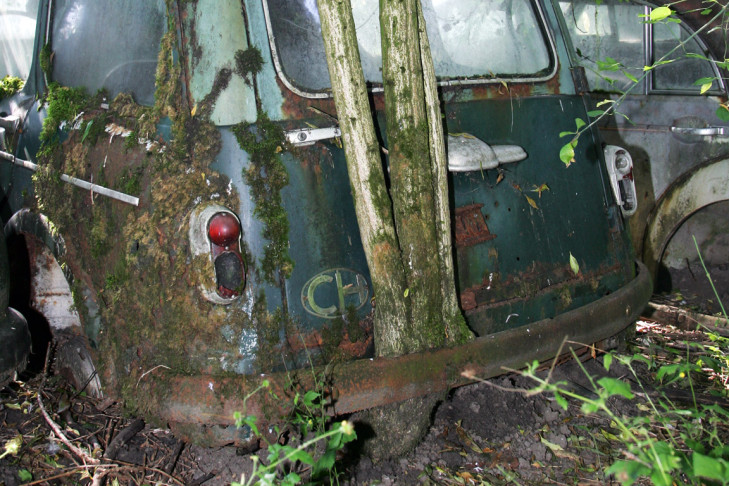 Autofriedhof Schrottplatz Kaufdorf Schweiz