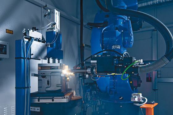 Produktion von Lithium-Ionen-Batterien bei Conti
