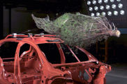 Crashtest mit Christbaum