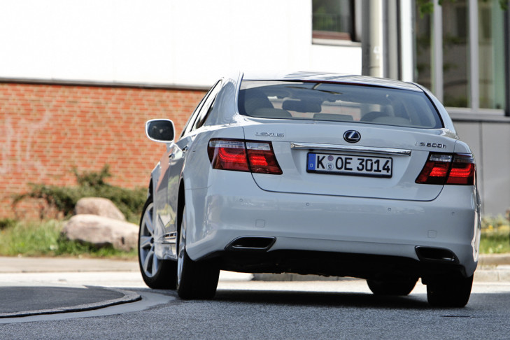 Lexus LS 600h