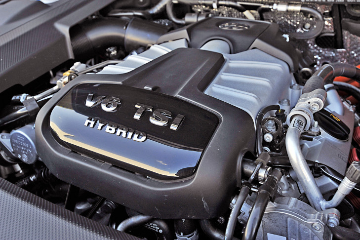 VW Touareg Hybrid