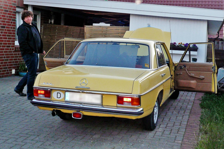 Mercedes 230.6