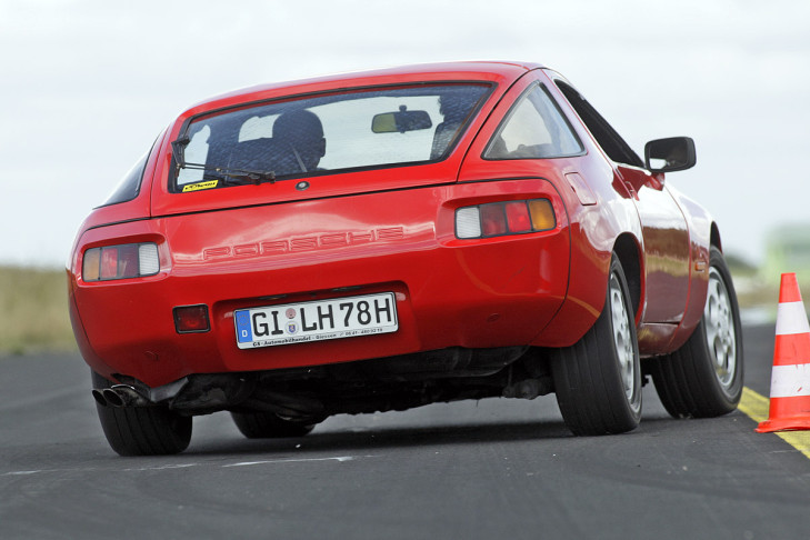 Porsche 928 S