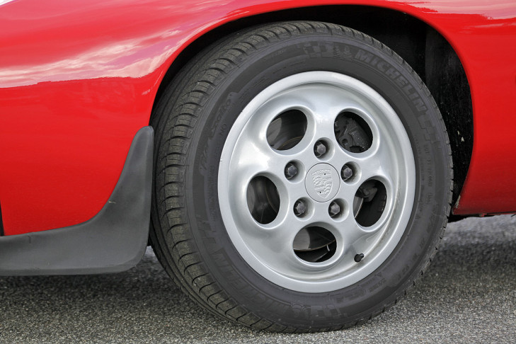 Porsche 928 S