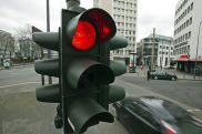 Bu�geld: Bei Rot �ber die Ampel