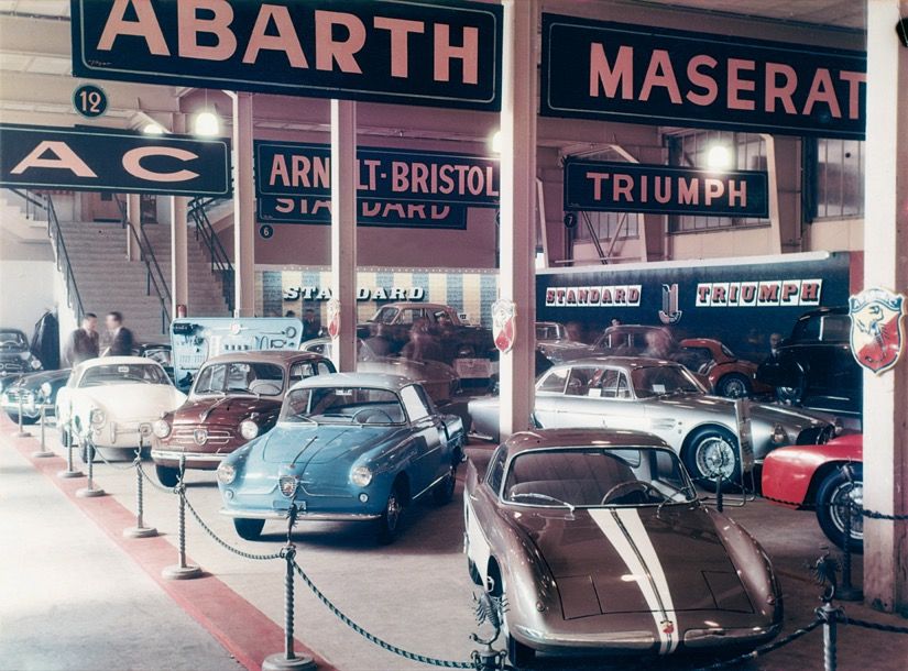 Auf dem Genfer Salon stellte Carlo Abarth regelmäßig aus, wie hier im Jahr 1956. Damals ließ er sogar eigene Karosserien fertigen