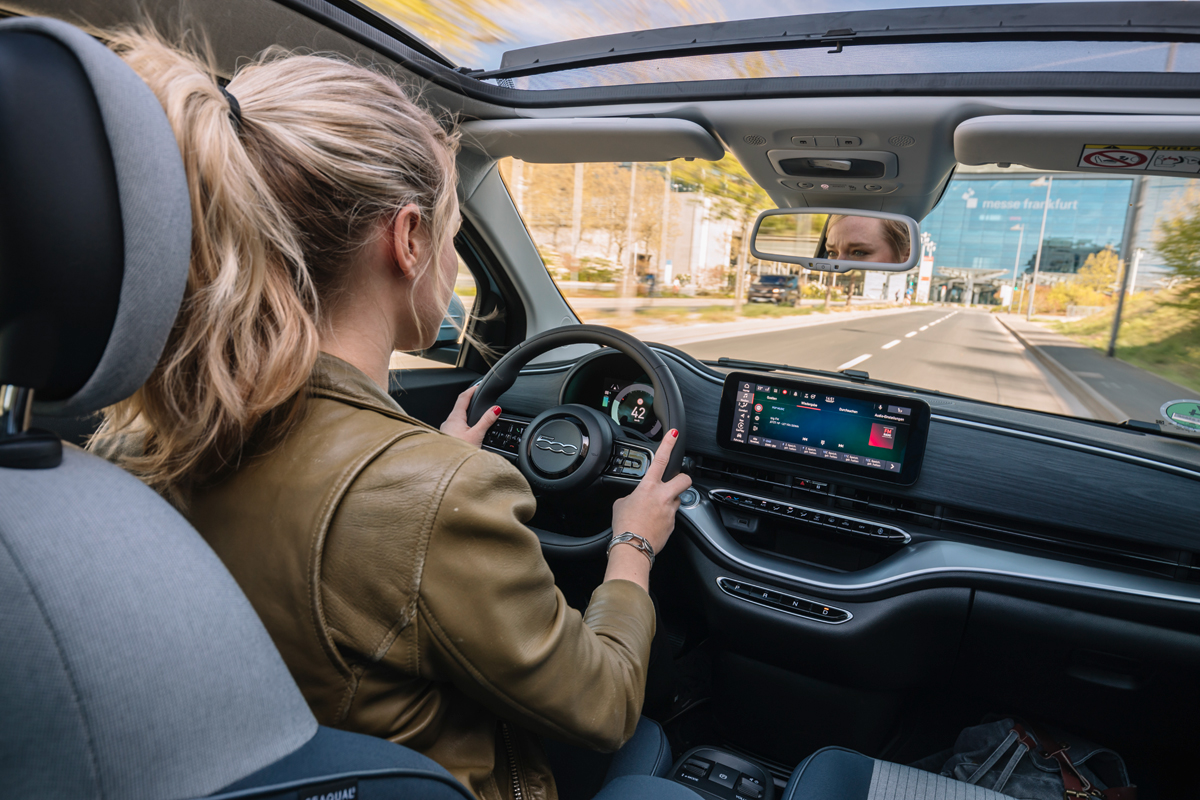 So f�hrt der erste vollelektrische Fiat