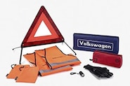 Warnweste, Verbandskasten & Co.: Das gehört in jedes Auto