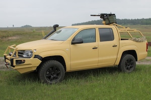 Militär Amarok