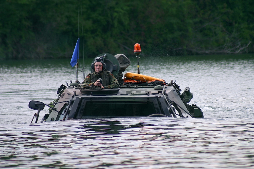 Rheinmetall Transportpanzer Fuchs Rheinmetall Transportpanzer Fuchs