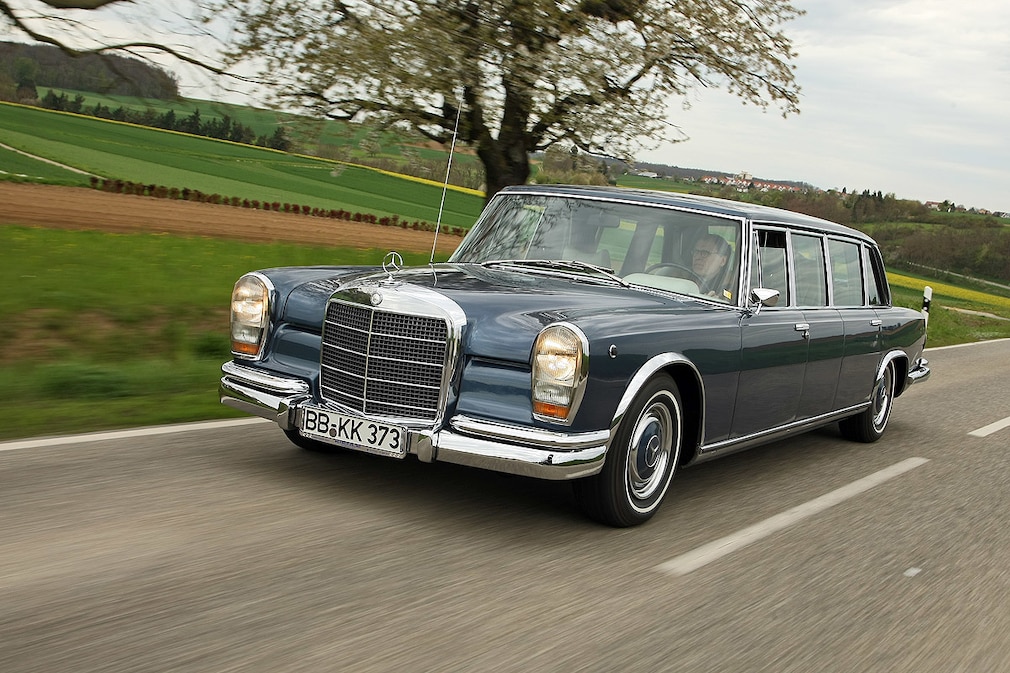 Mercedes 600 Pullman W 100