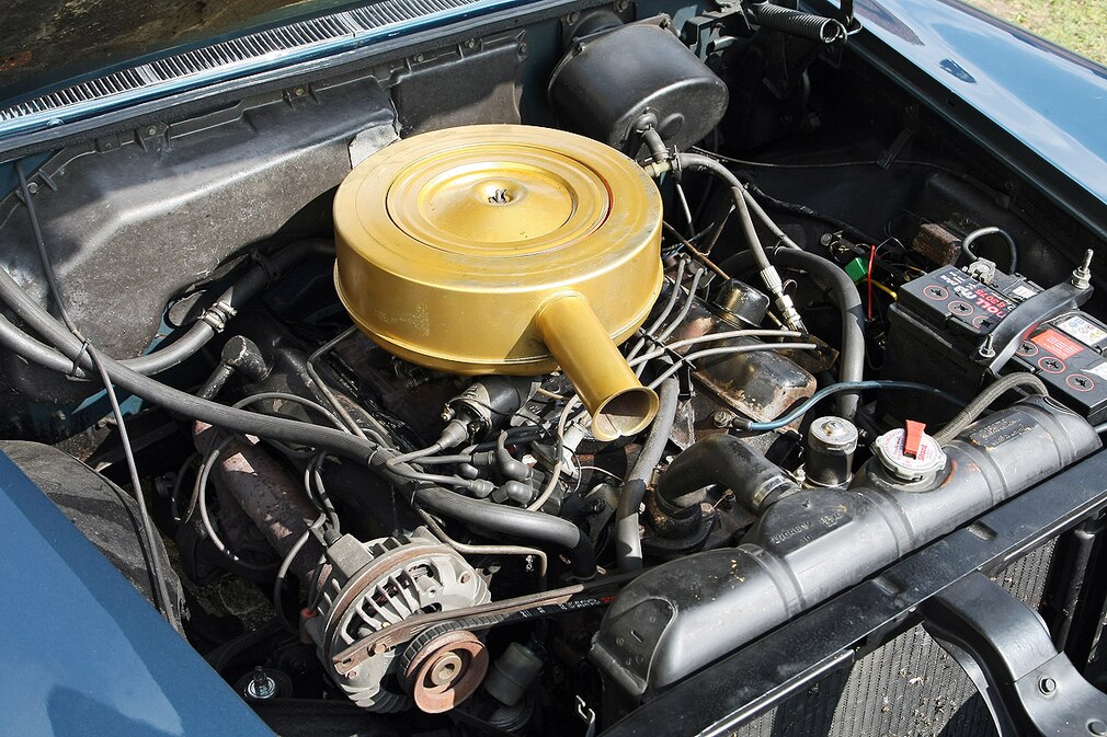 Imperial Custom Four-Door Southampton 1961