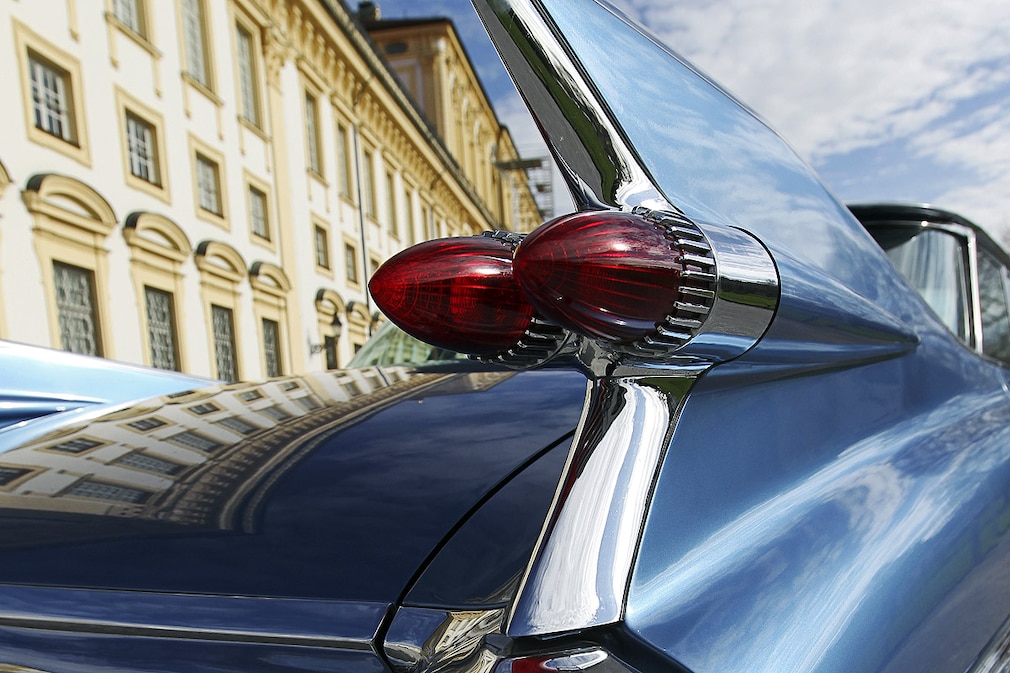 Cadillac Series 62 Sedan 4 Window