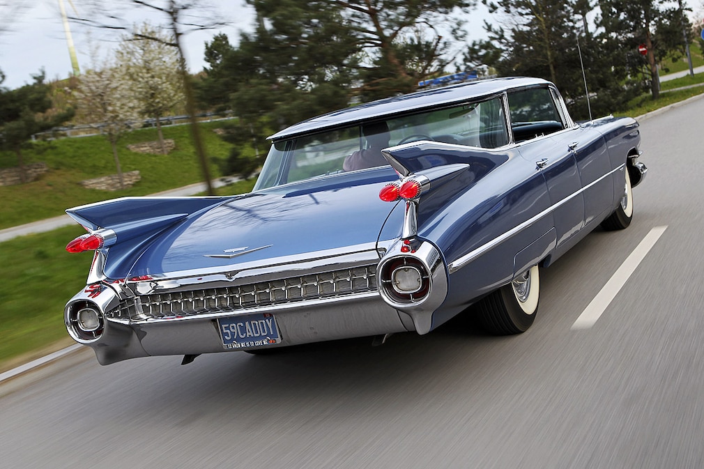 Cadillac Series 62 Sedan 4 Window