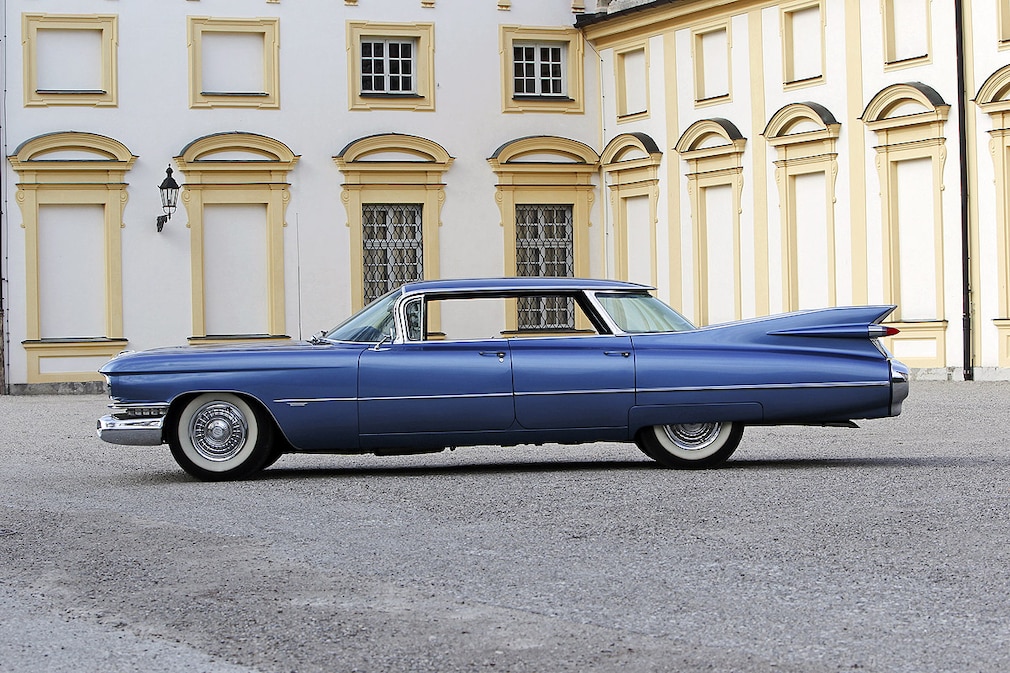 Cadillac Series 62 Sedan 4 Window