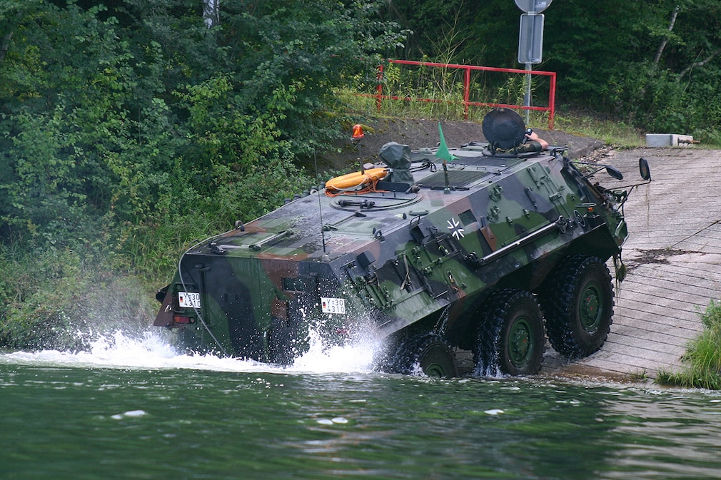 Rheinmetall Transportpanzer Fuchs