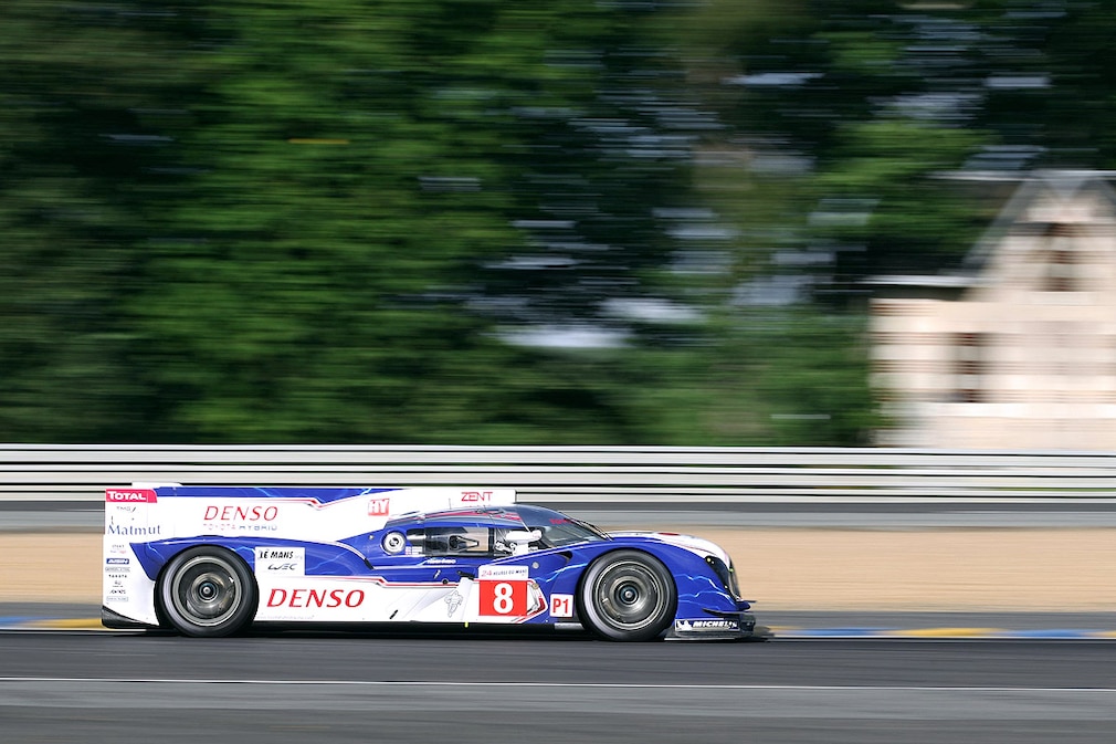 Toyota Racing Toyota TS 030 - Hybrid: Anthony Davidson, Sébastien Buemi, Stéphane Sarrazin