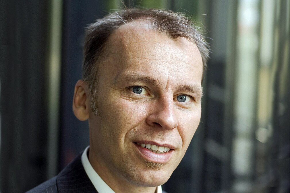Stefan Bratzel Stefan Bratzel