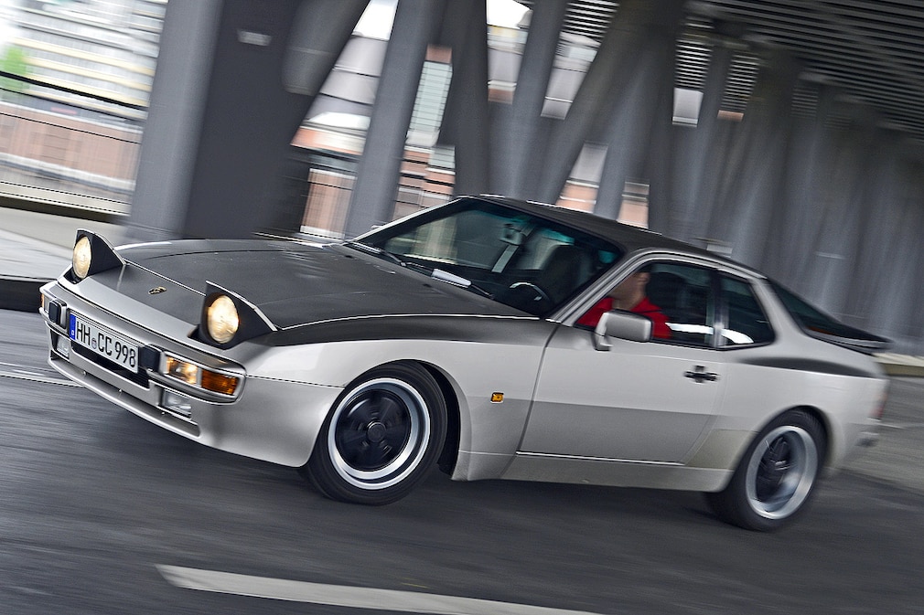 Porsche 944