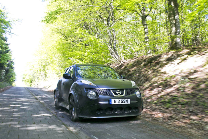 Im Nissan Juke R durch die Grüne Hölle - Bilder - autobild.de Im Nissan Juke R durch die Grüne Hölle - Bilder - autobild.de