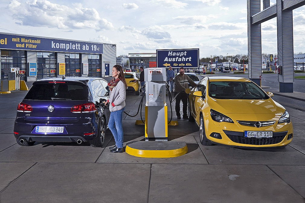 VW Golf GTI, Opel Astra GTC 1.6 Turbo