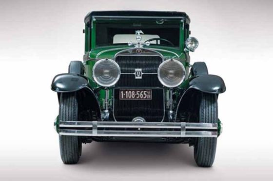 Cadillac V-8 "Al Capone" Town Sedan