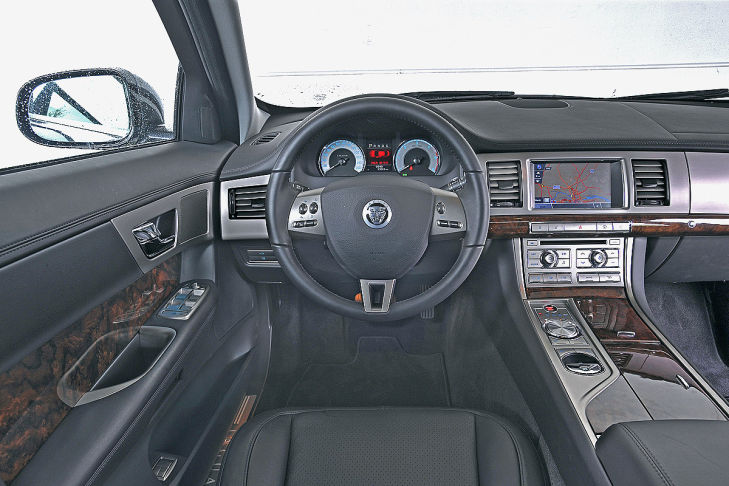 Jaguar XF