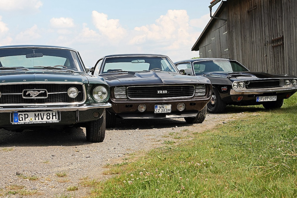 Ford Mustang GTA, Chevrolet Camaro RS, Dodge Challenger R/T