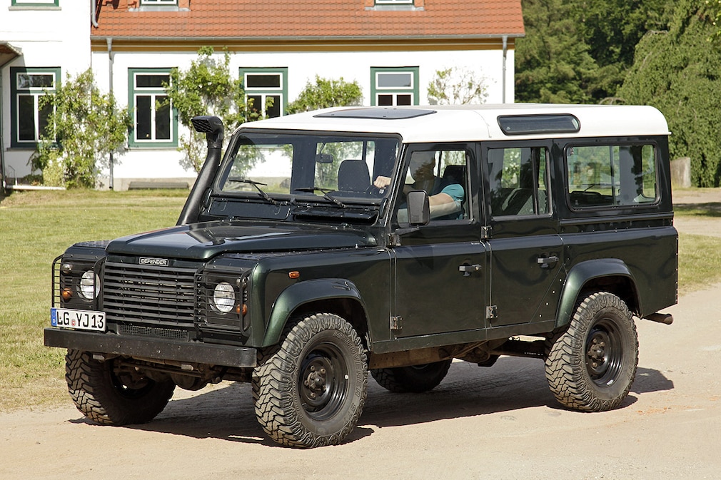 Land Rover Defender