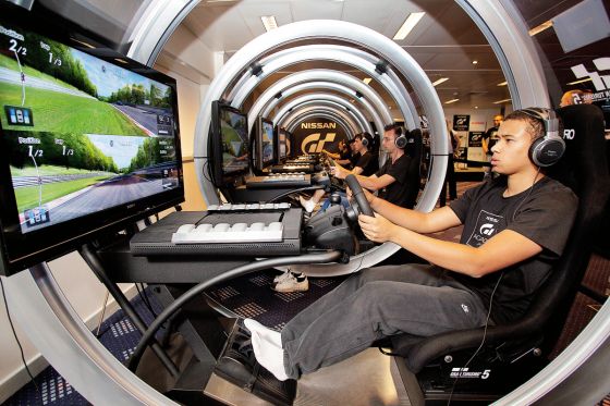 Spielend ins Cockpit