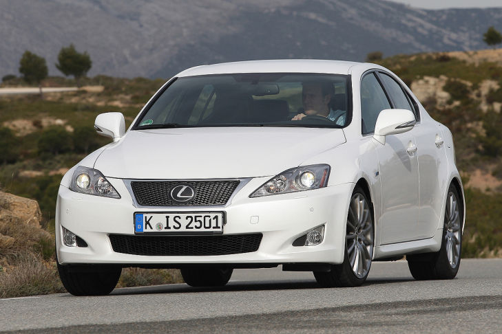 Lexus IS