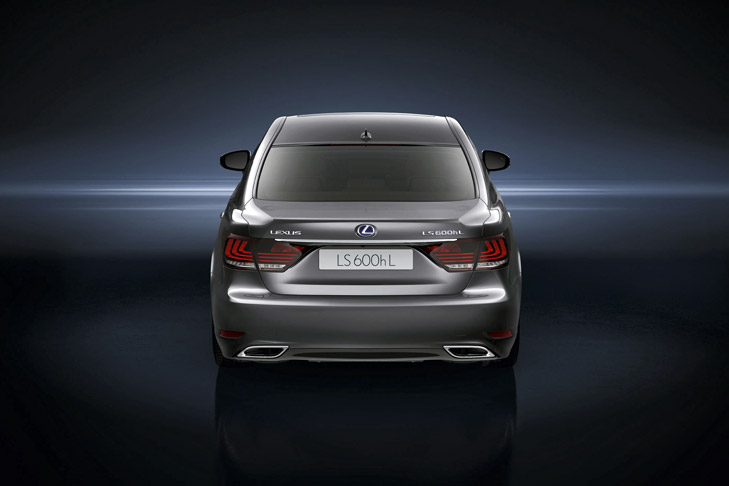 Lexus LS