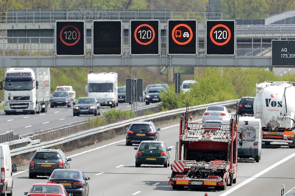 Standstreifen auf BAB 2