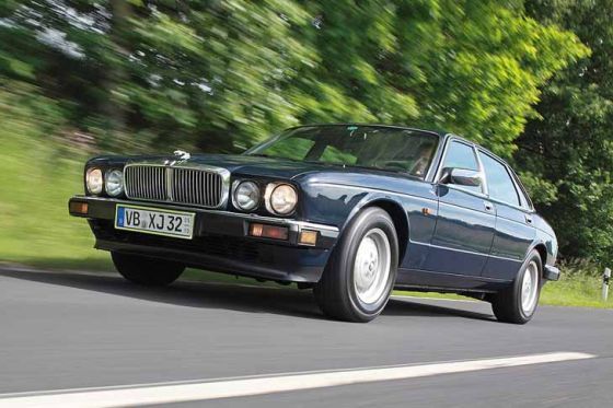 Jaguar XJ40