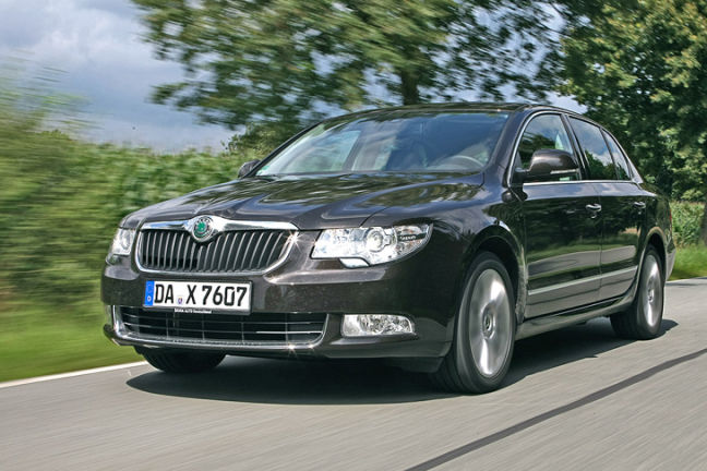 Video Skoda Superb 2 0 Tdi Autobild De