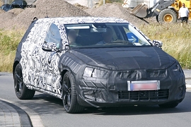 Erlkönig VW Golf VII R