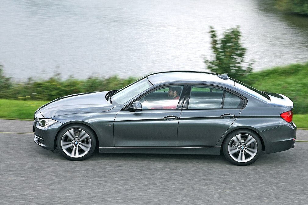 BMW 318d Sport Line