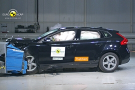 Volvo V40 im Euro NCAP Crashtest August 2012