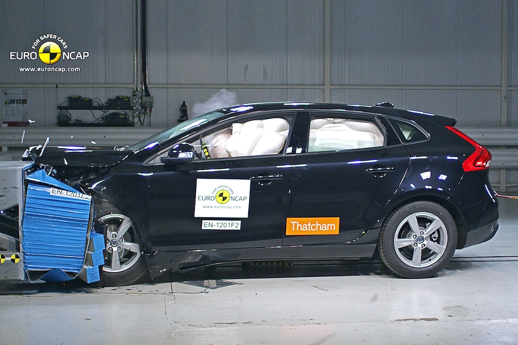 Volvo V40 im Euro NCAP Crashtest August 2012