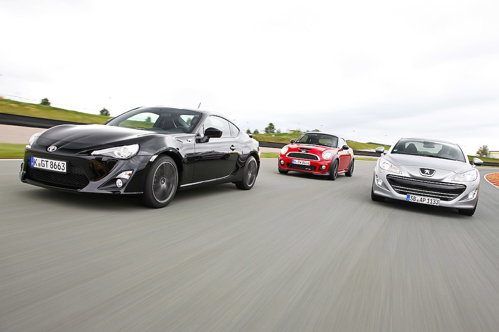 Peugeot RCZ 1.6 200 THP Asphalt Mini Coupé John Cooper Works Toyota GT 86